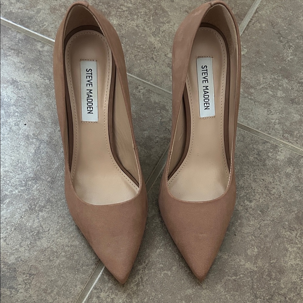 Steve Madden Brown Pointed Toe Heels - Picture 3 of 5